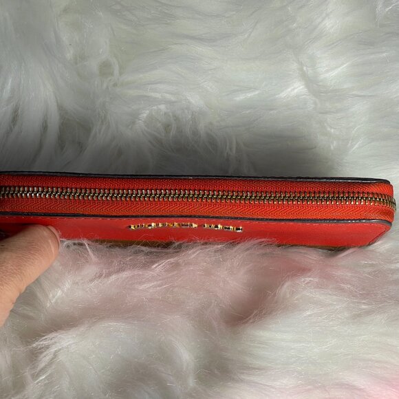 Michael Kors Jet Set ZA Continental Leather Zip wallet - Picture 10 of 16